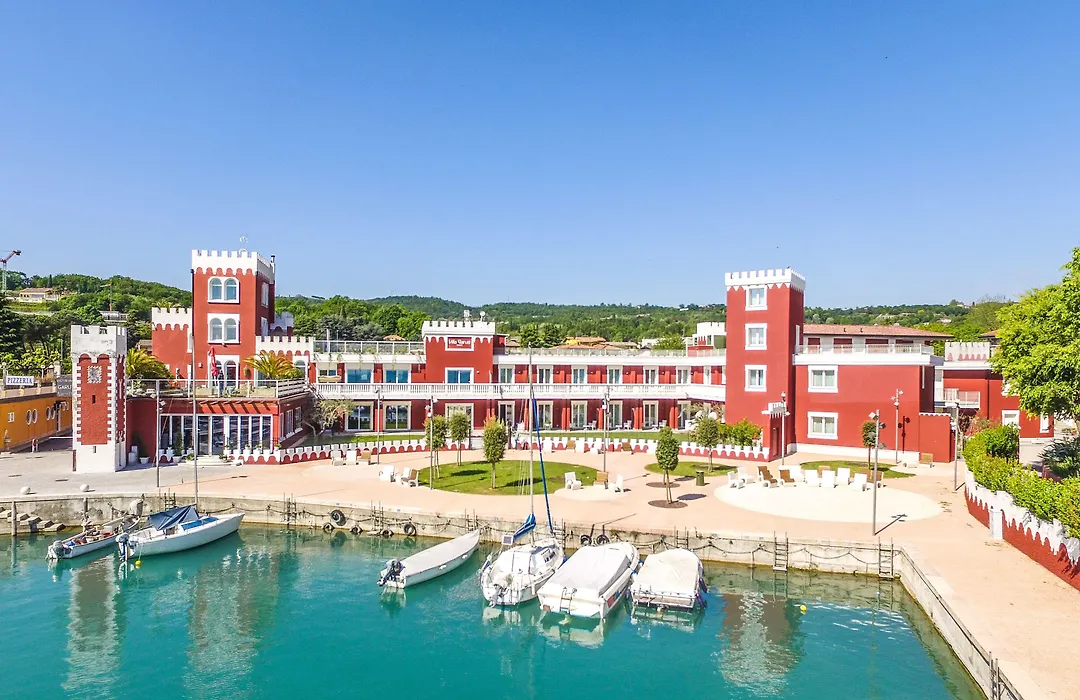 Villa Garuti Village-1